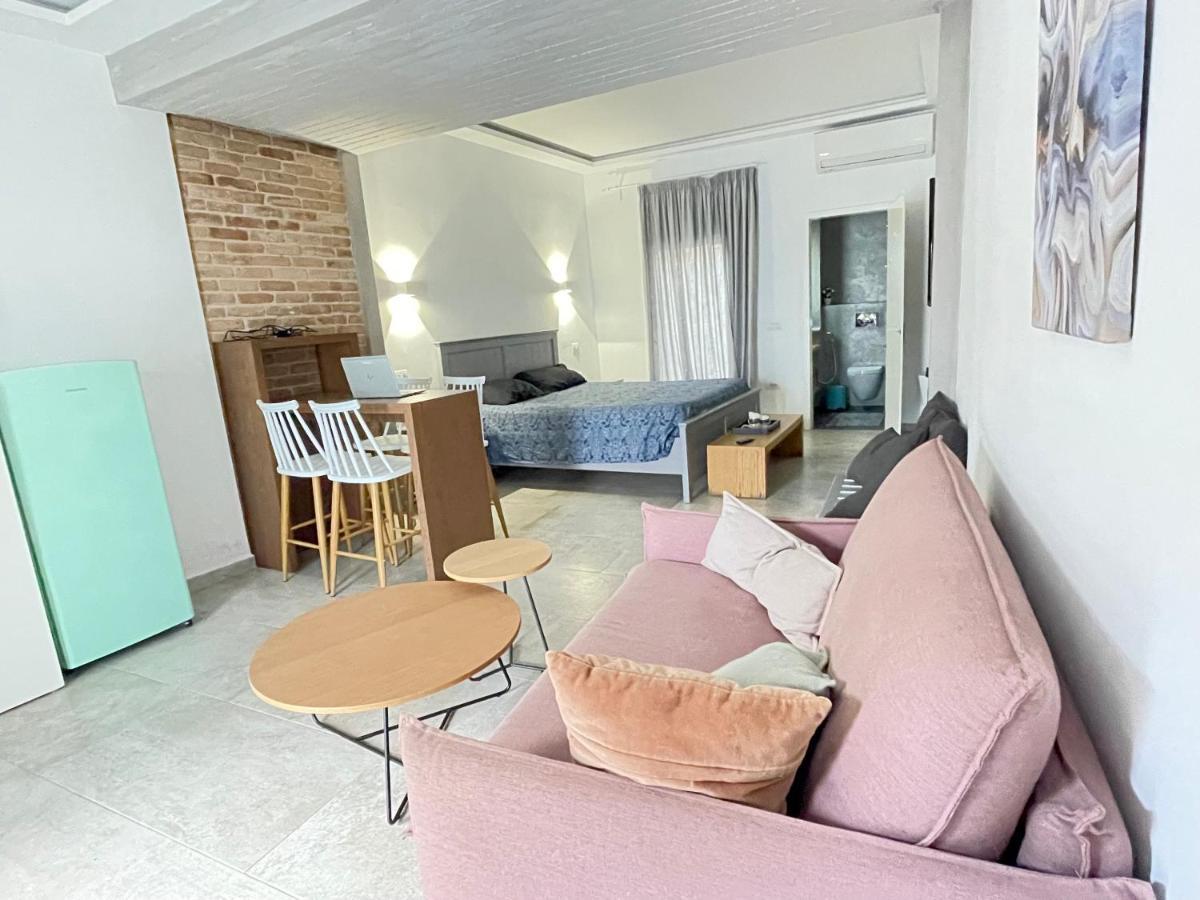 Carezza Apartments Preveza Exteriör bild